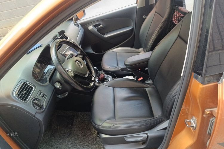 Volkswagen Polo 2015 #17 Volkswagen Polo 2015 car image #17
