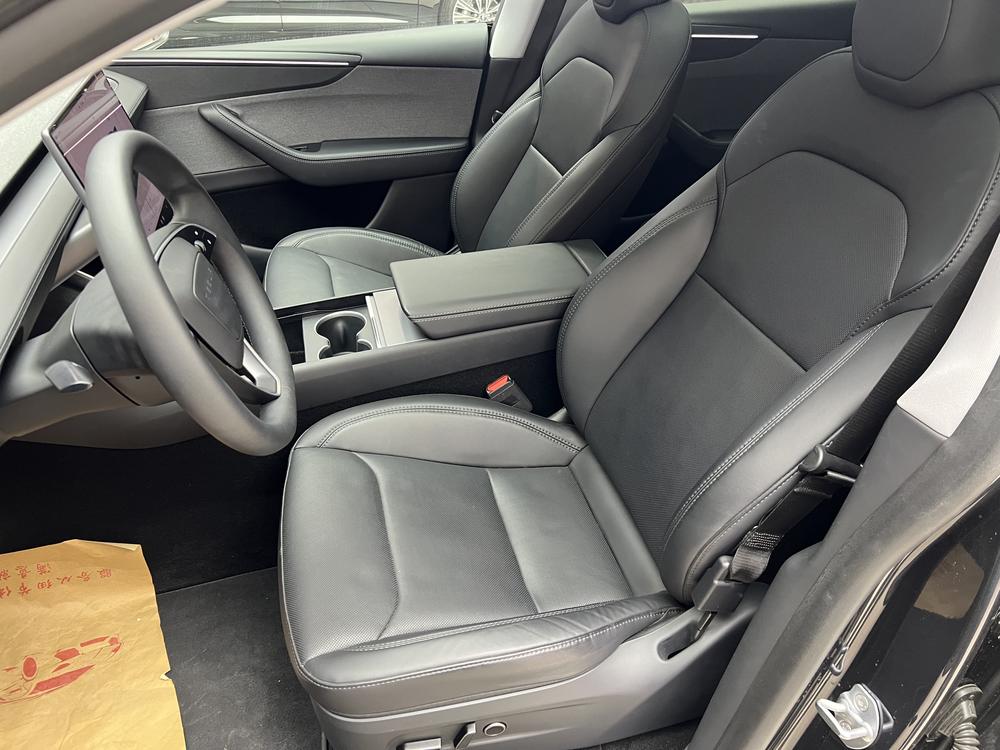 Tesla Model Y 2025 #13 Tesla Model Y 2025 car image #13