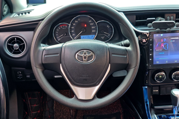 Toyota Corolla 2017 car image #18