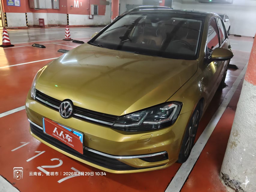 Volkswagen Golf 2018 car image 