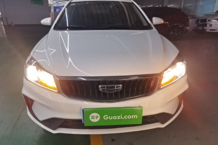 GEELY Emgrand 2021 car image #3