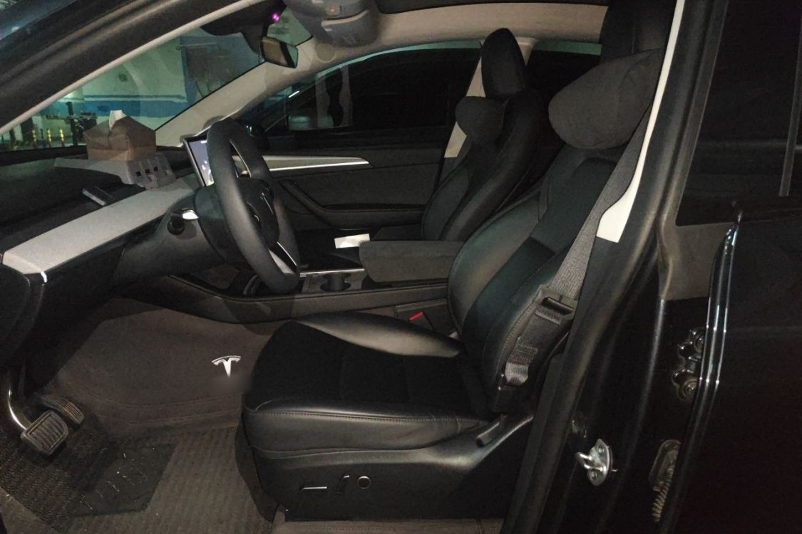 Tesla Model Y 2024 car image #20