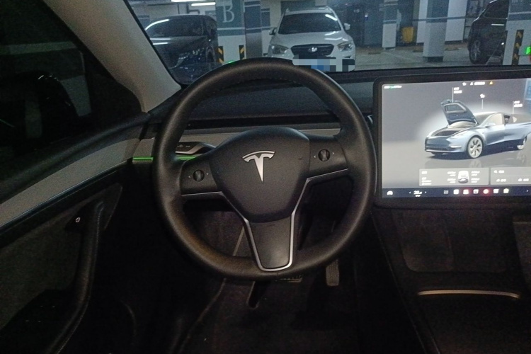 Tesla Model Y 2024 #11 Tesla Model Y 2024 car image #11