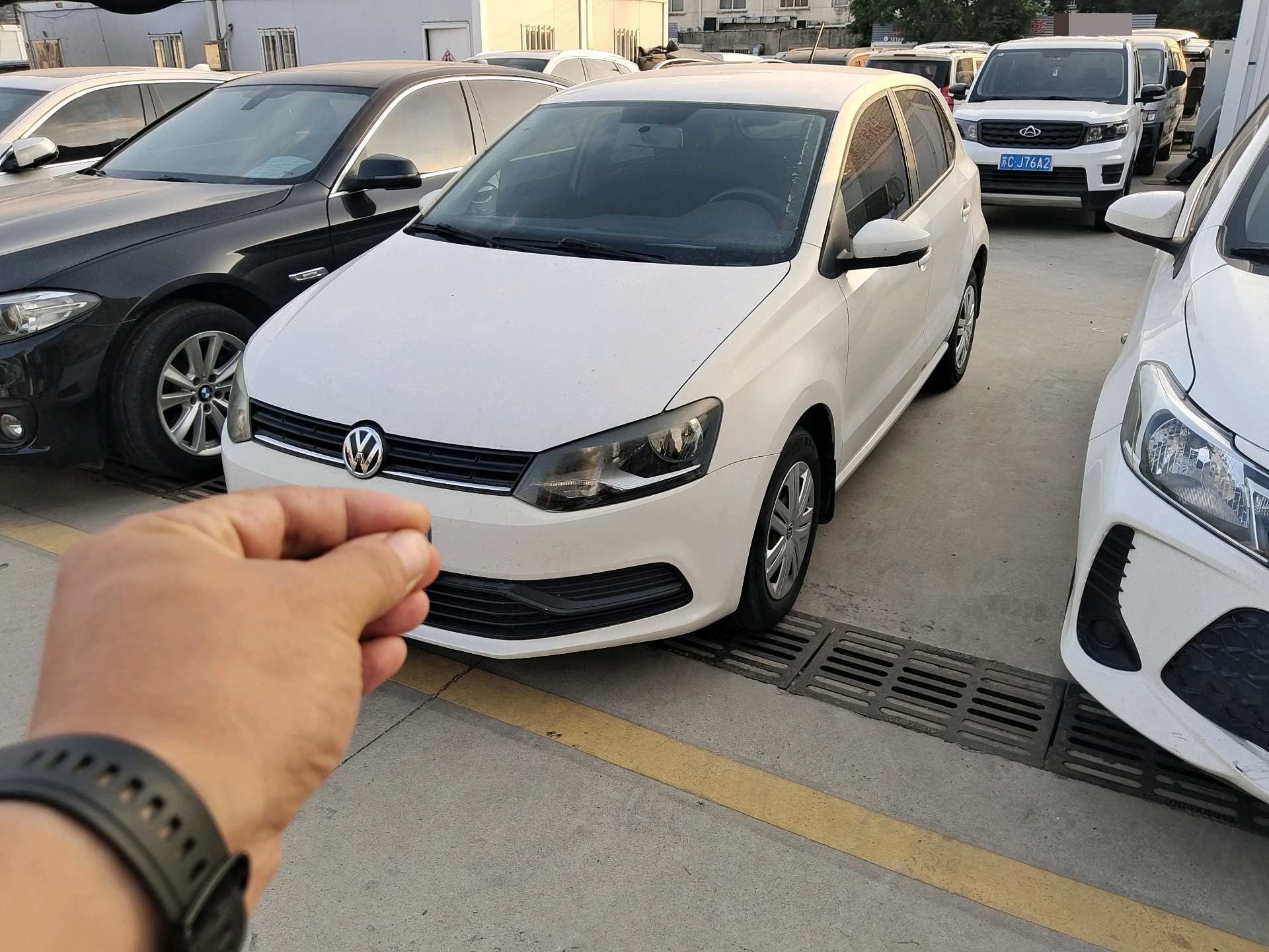 Volkswagen Polo 2014 car image 
