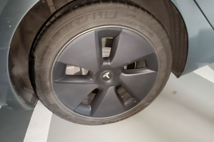 Tesla Model 3 2022 car image #10