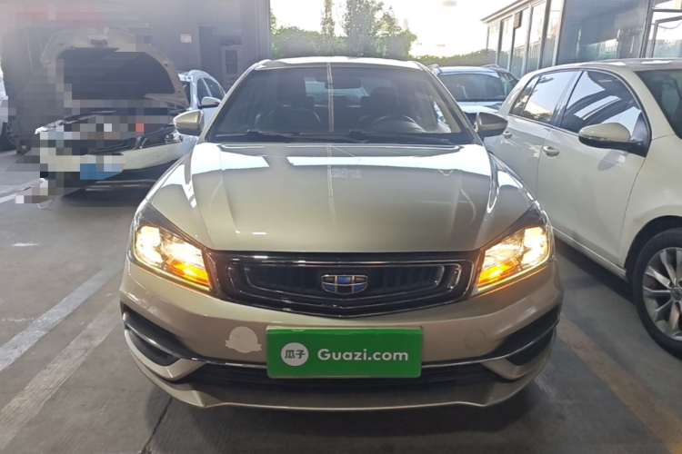 GEELY Emgrand 2018 car image #3