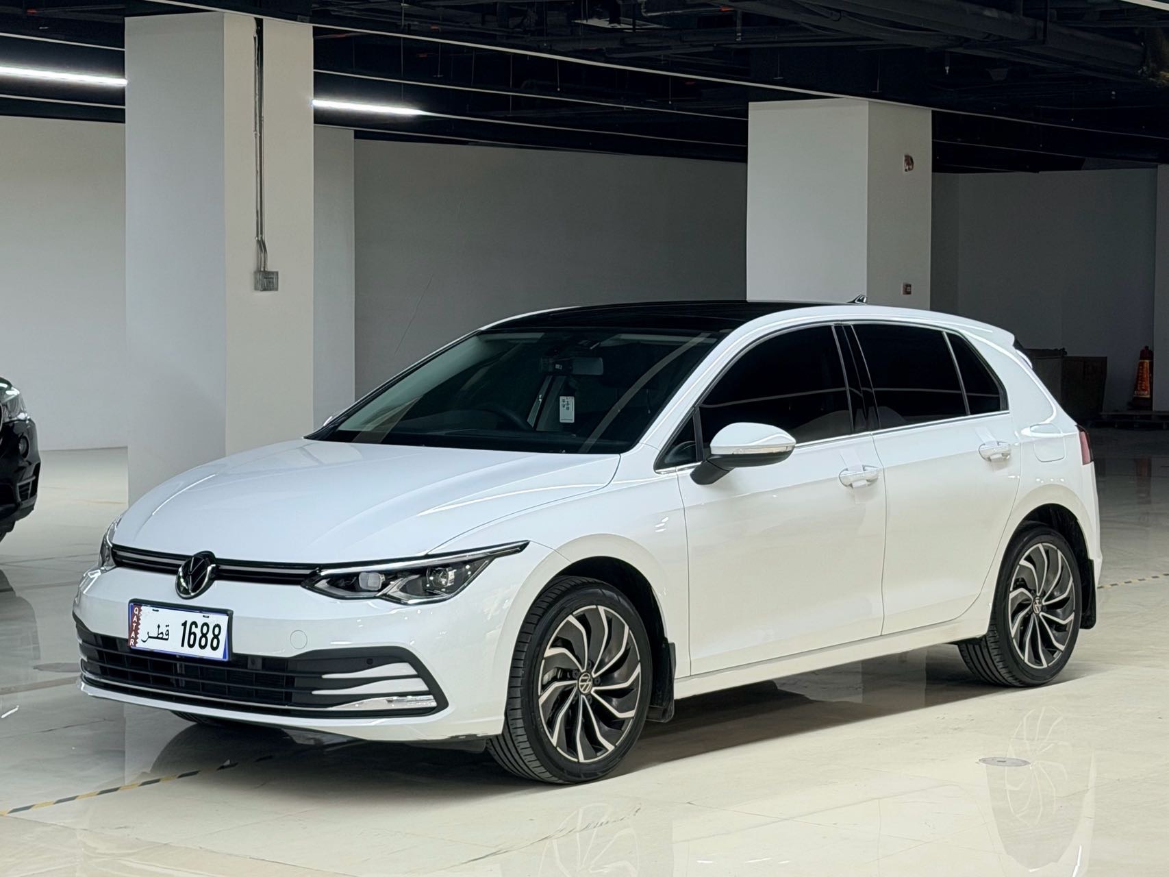 Volkswagen Golf 2024 car image 