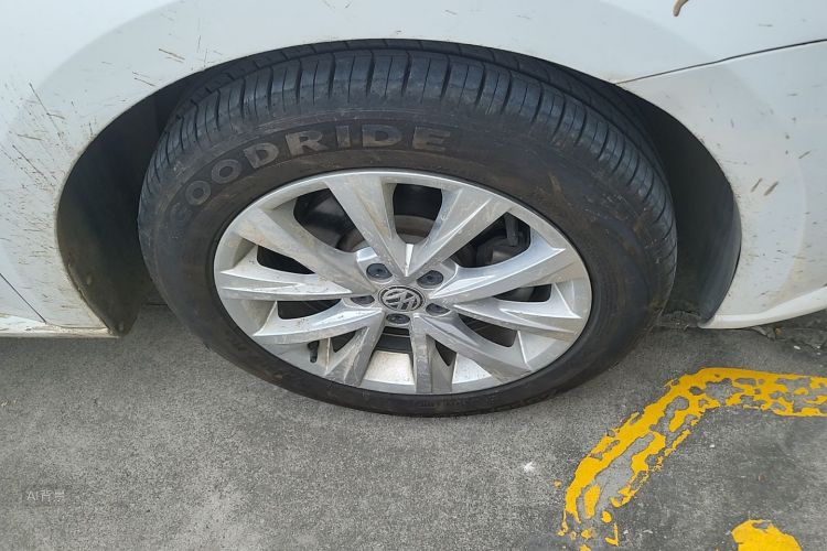Volkswagen Lavida 2019 car image #9