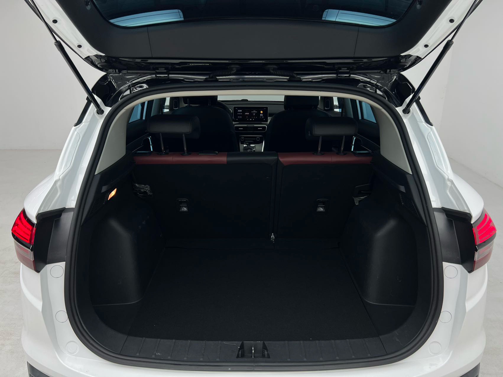 GEELY Coolray 2022 immagine di auto #12