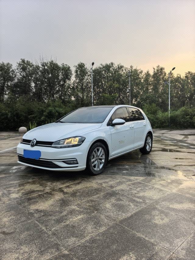 2019 immagine di auto 