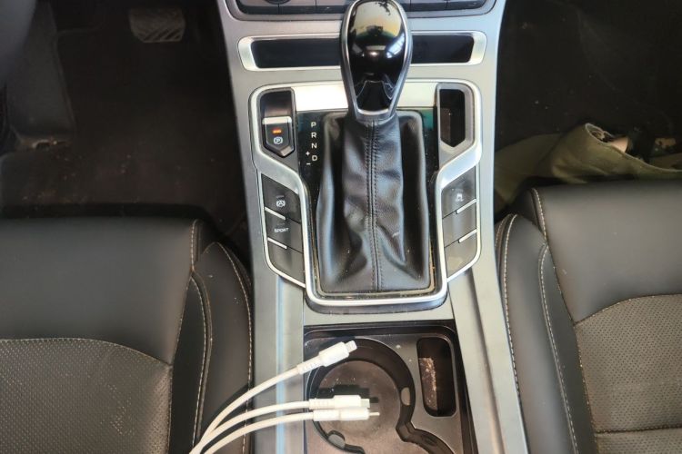 GEELY Emgrand 2019 #14 GEELY Emgrand 2019 car image #14