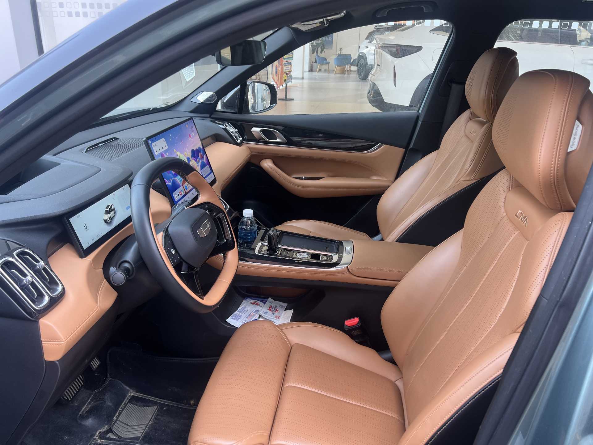 GEELY Boyue L 2025 car image #2