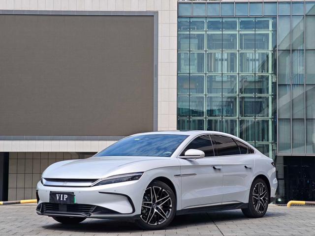 BYD Han 2025 immagine di auto #20