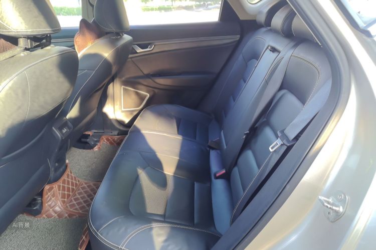 GEELY Emgrand GS 2018 car image #19