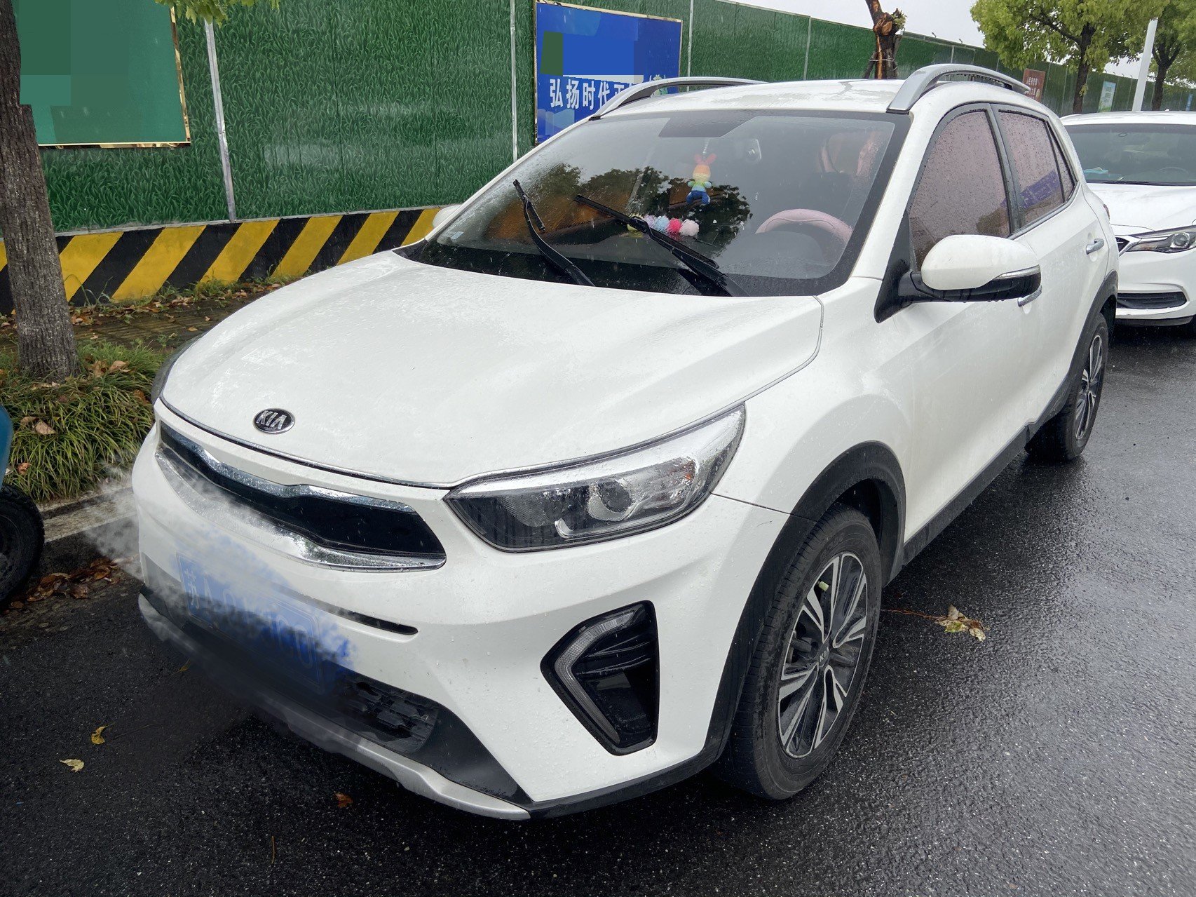 Kia KX1 2019 car image 