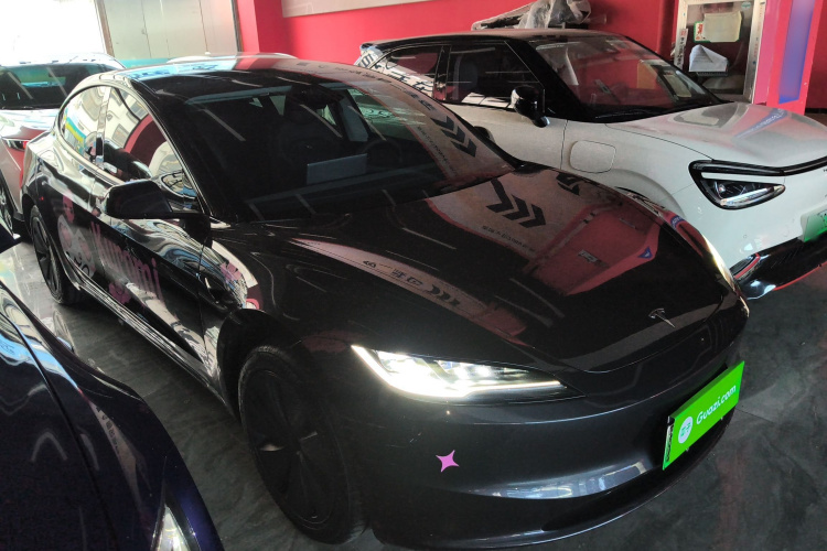 Tesla Model 3 2025 #4 Tesla Model 3 2025 car image #4