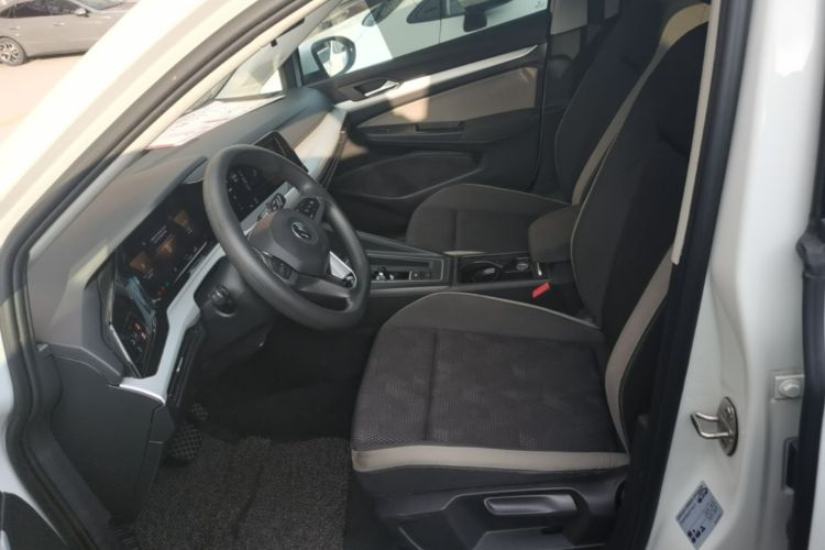 Volkswagen Golf 2023 immagine di auto #15