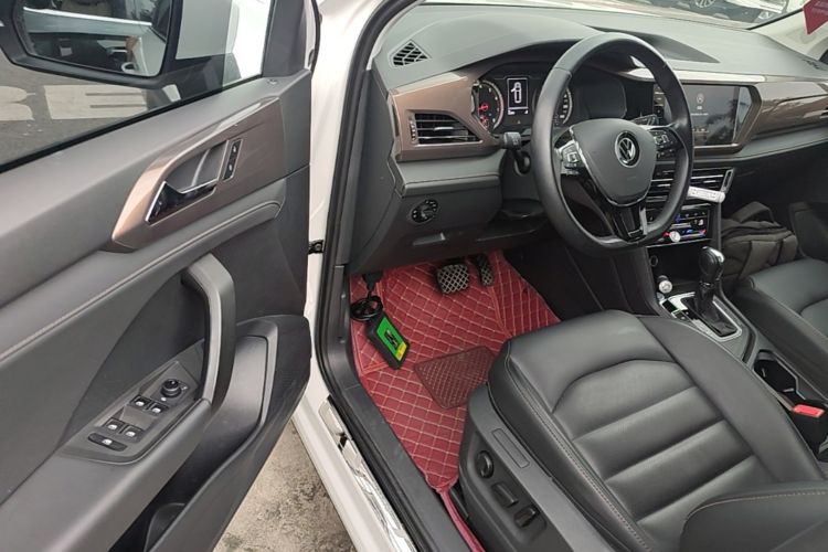 Volkswagen Tharu 2022 car image #16