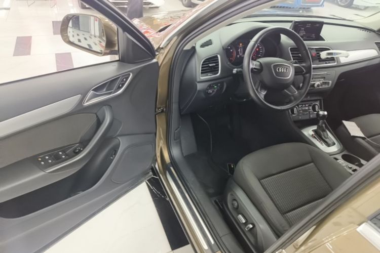 Audi Q3 2016 #16 Audi Q3 2016 car image #16