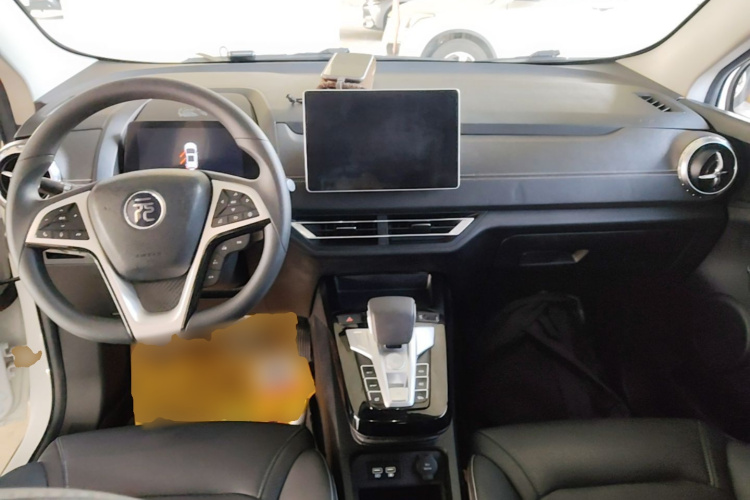 BYD Yuan New Energy 2020 #10 BYD Yuan New Energy 2020 car image #10