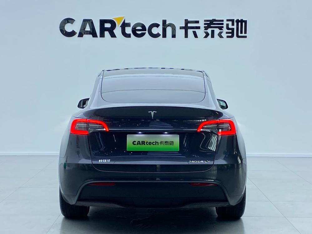 Tesla Model Y 2025 #3 Tesla Model Y 2025 car image #3