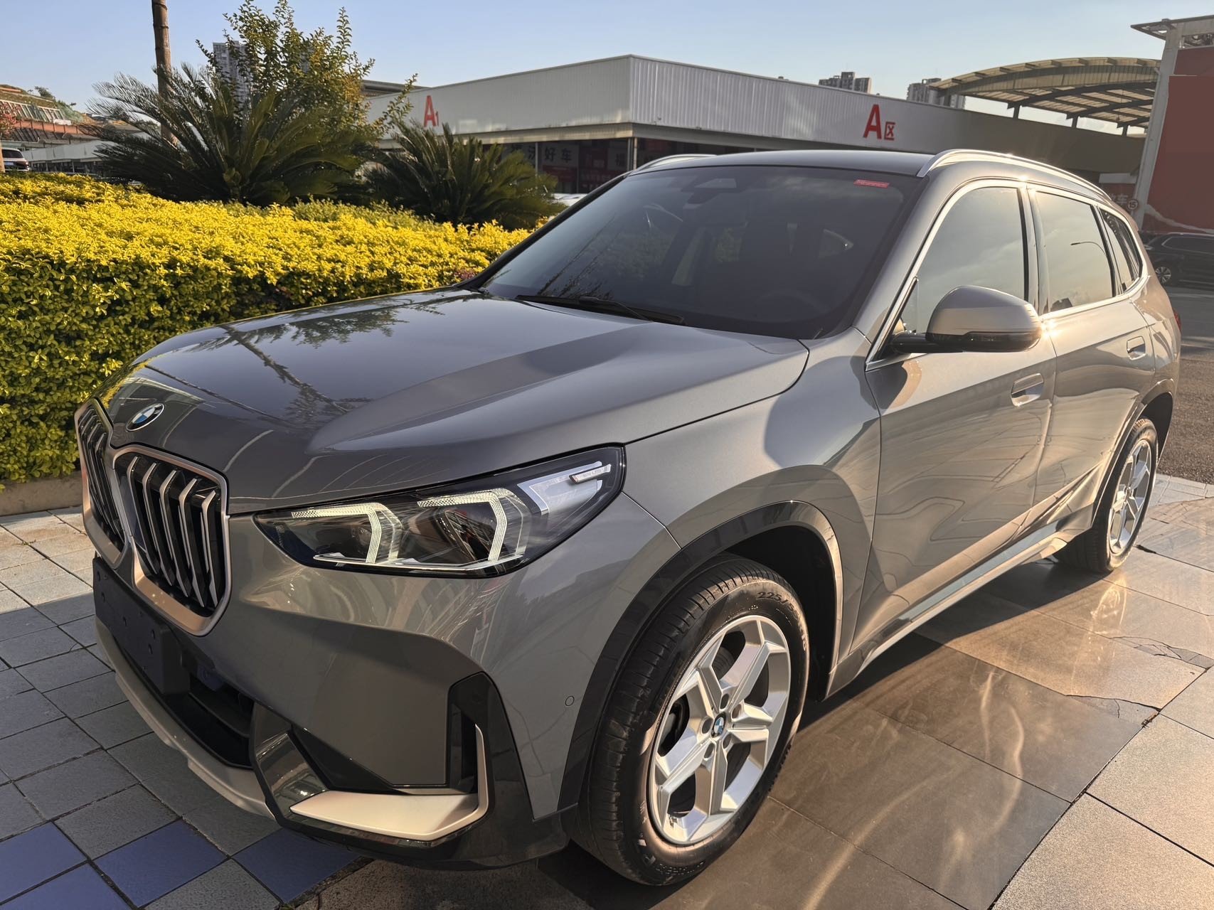 BMW X1 2024 BMW X1 2024 car image