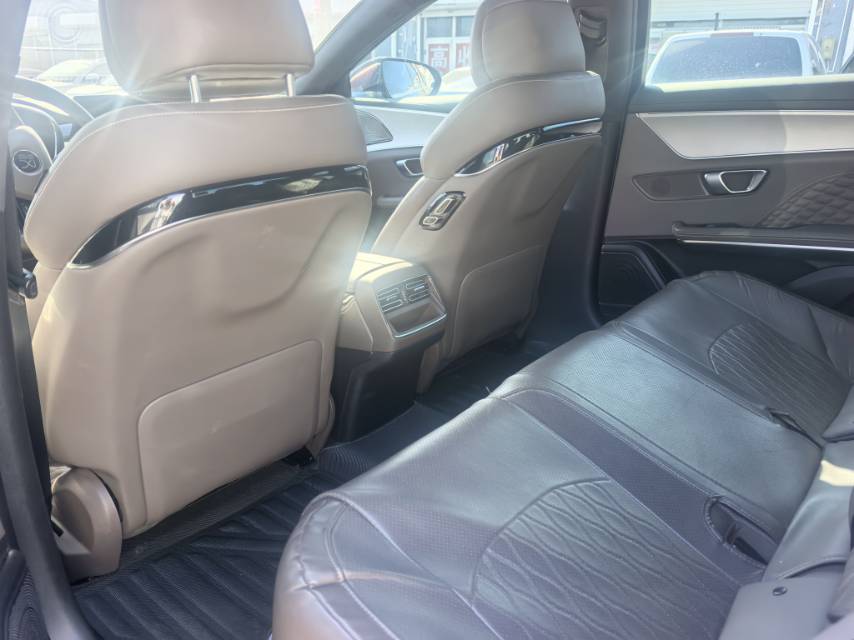 BYD Han 2023 image de voiture #9