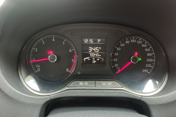 Volkswagen Polo 2019 car image #12