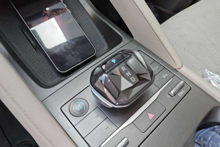 BYD YuanUP 2024 car image #18