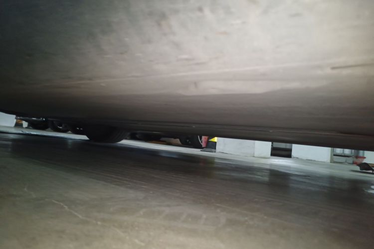 Tesla Model Y 2021 car image #23