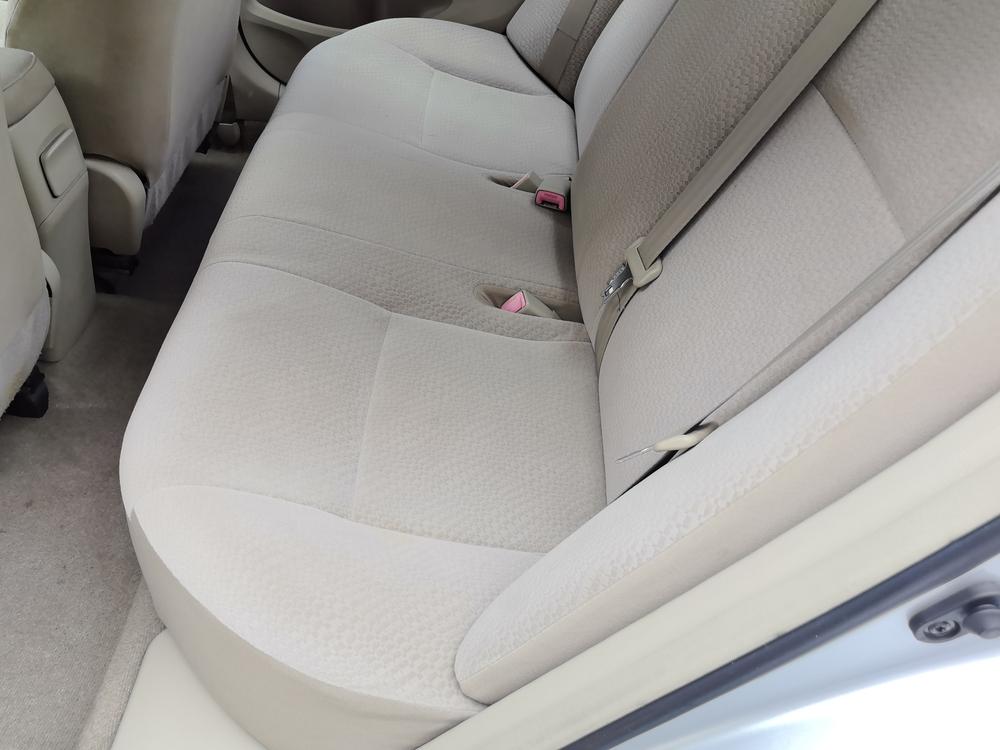 Toyota Corolla 2011 immagine di auto #21