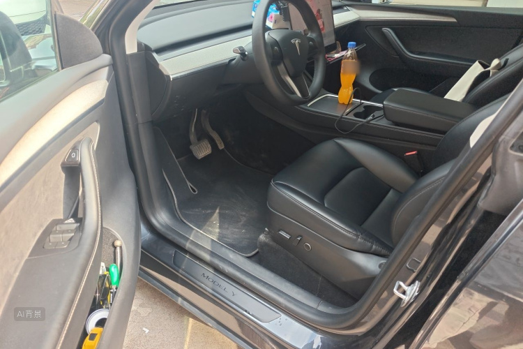 Tesla Model Y 2024 #18 Tesla Model Y 2024 car image #18