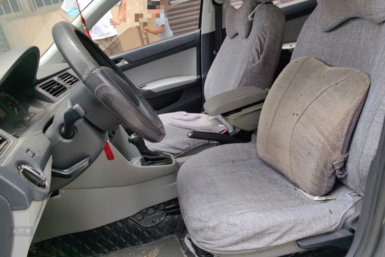 Skoda Rapid 2016 car image #17