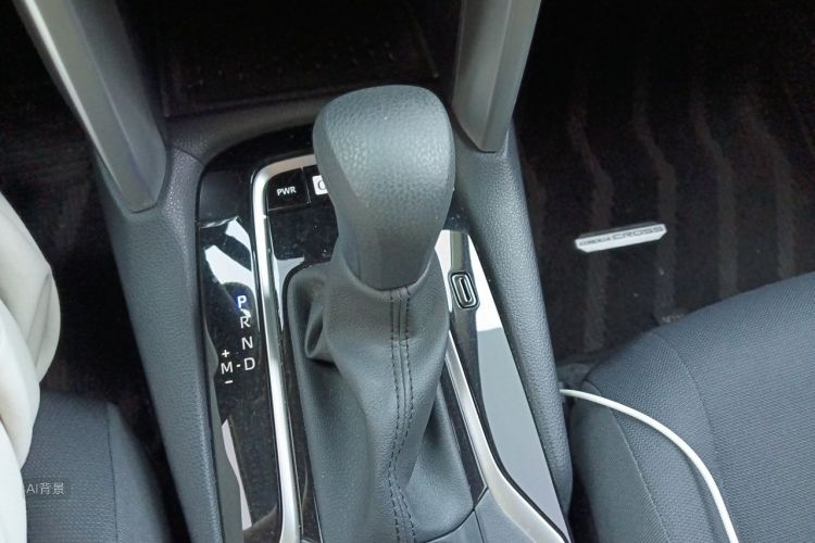 Toyota Corolla Cross 2023 immagine di auto #16