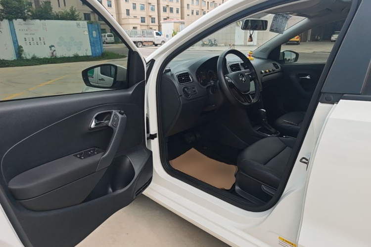 Volkswagen Polo 2018 #12 Volkswagen Polo 2018 car image #12