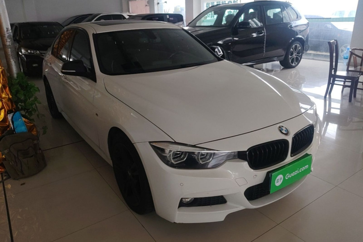 BMW 3 Series 2019 car image #4