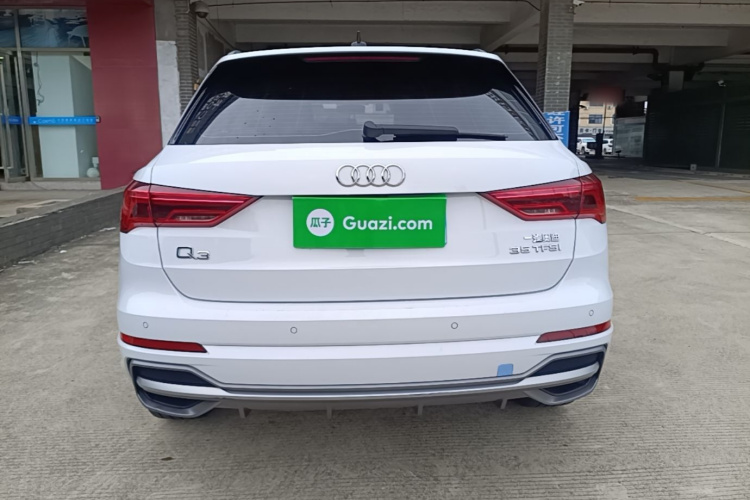 Audi Q3 2021 car image #4