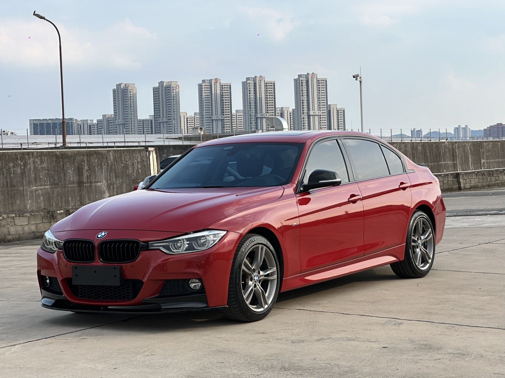 BMW 3 Series 2018 car image 