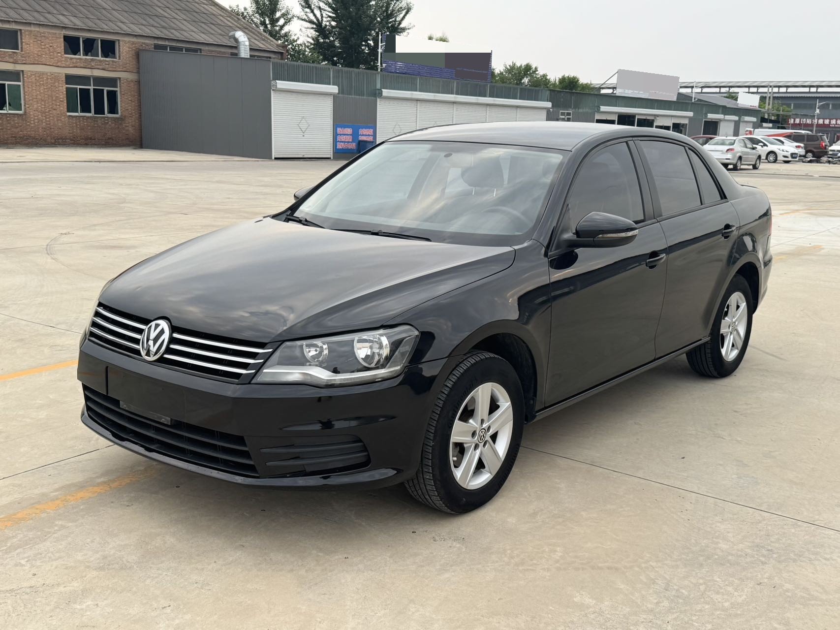 Volkswagen Bora 2013 car image 