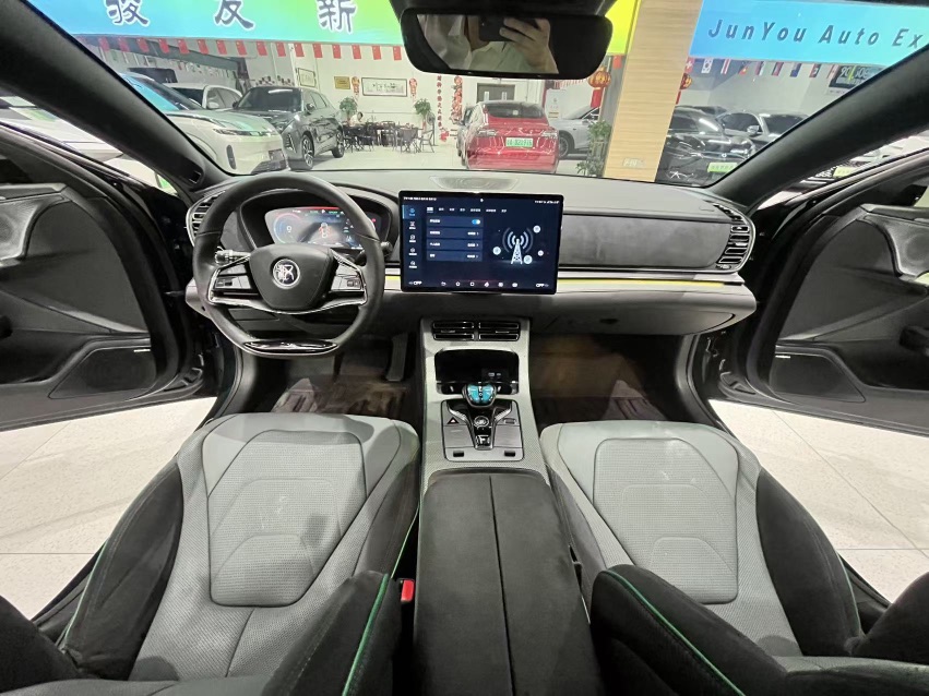 BYD Han 2023 car image #8
