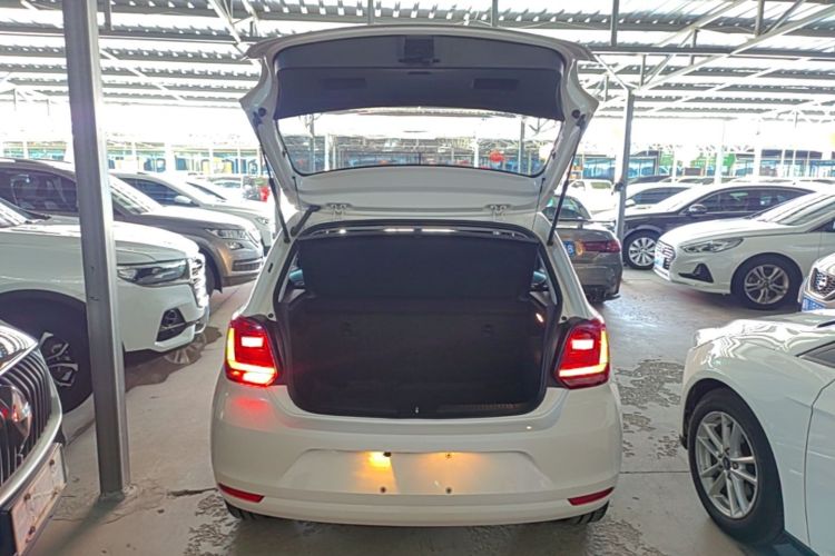 Volkswagen Polo 2016 #19 Volkswagen Polo 2016 car image #19