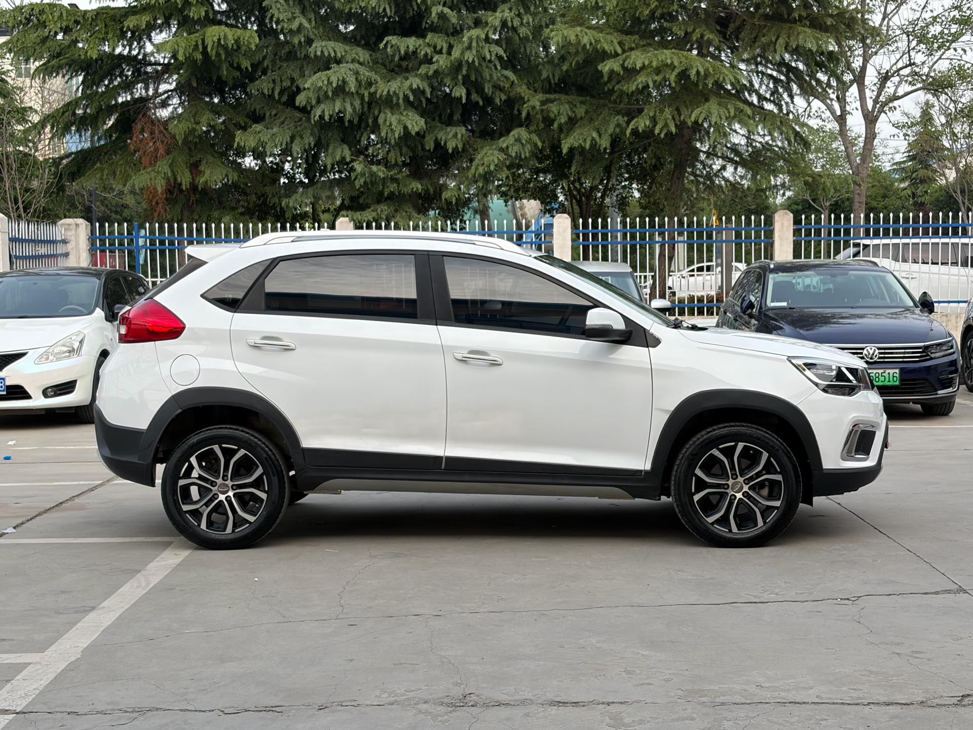 Chery Tiggo 3x 2018 immagine di auto #9