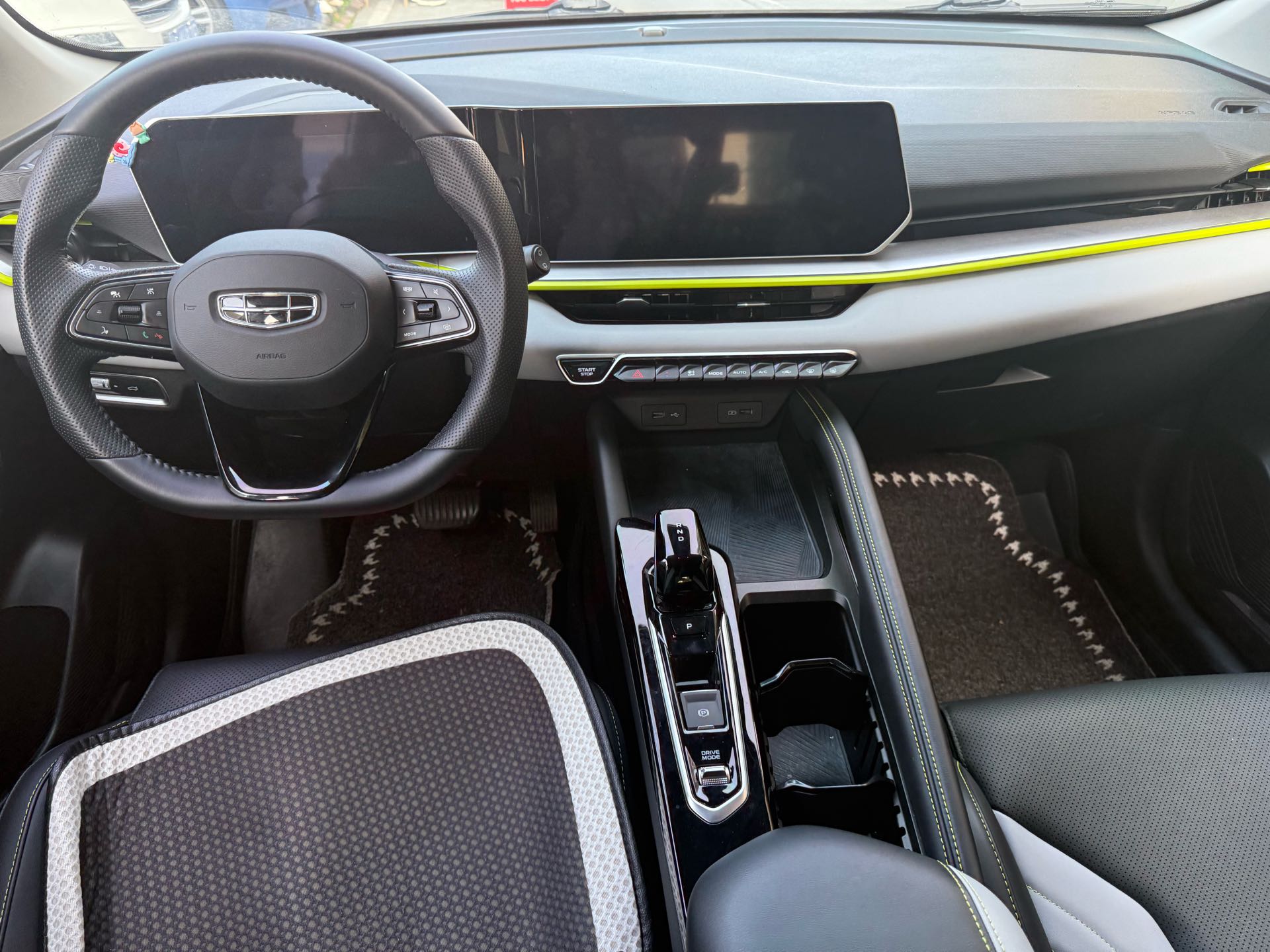 GEELY Coolray 2023 #5 GEELY Coolray 2023 imagen de coche #5