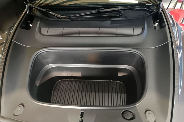 Tesla Model Y 2025 #20 Tesla Model Y 2025 car image #20