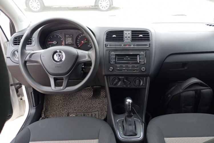 Volkswagen Polo 2019 car image #10