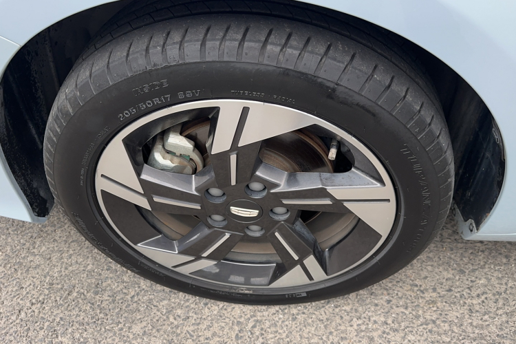 GEELY Emgrand L HiP 2022 car image #8