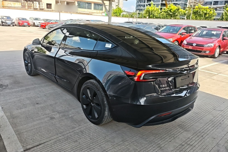 Tesla Model 3 2024 #5 Tesla Model 3 2024 car image #5