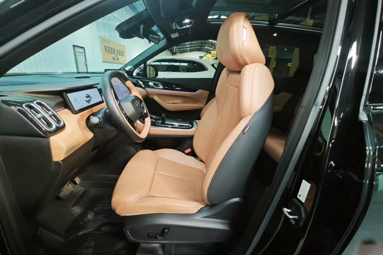GEELY Boyue L 2026 صورة سيارة #20