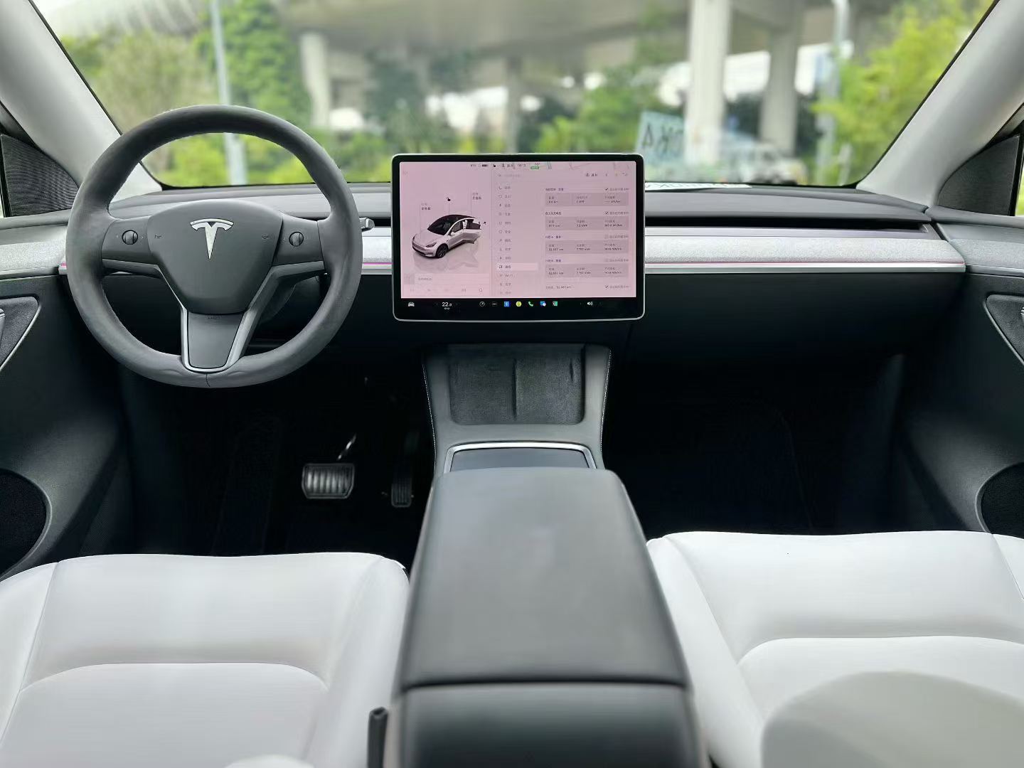 Tesla Model Y 2023 #5 Tesla Model Y 2023 car image #5