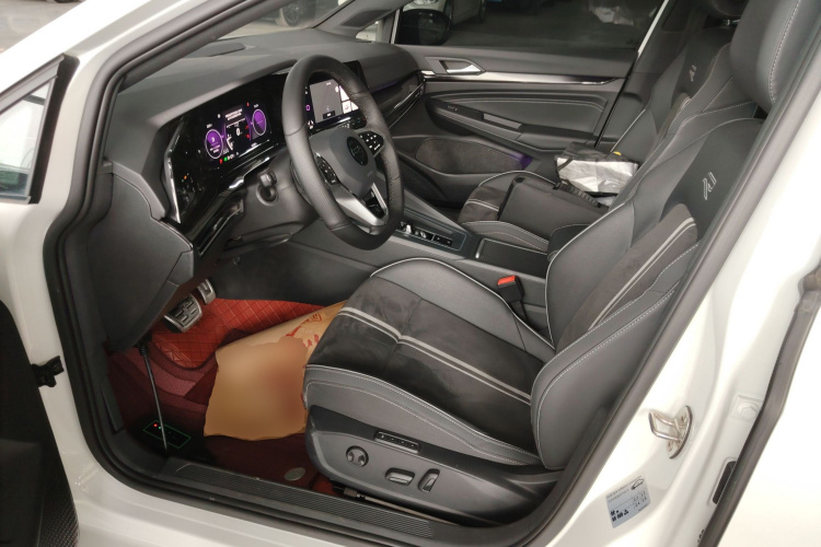 Volkswagen Golf 2023 car image #15